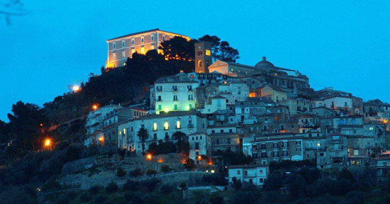 Borgo medievale di Castellabate nel CIlento